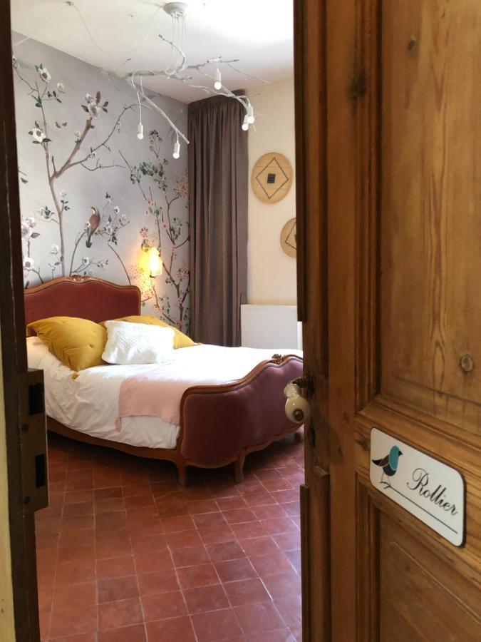 L'Oiseau Bleu Rollier Bed & Breakfast Roubia Exterior photo